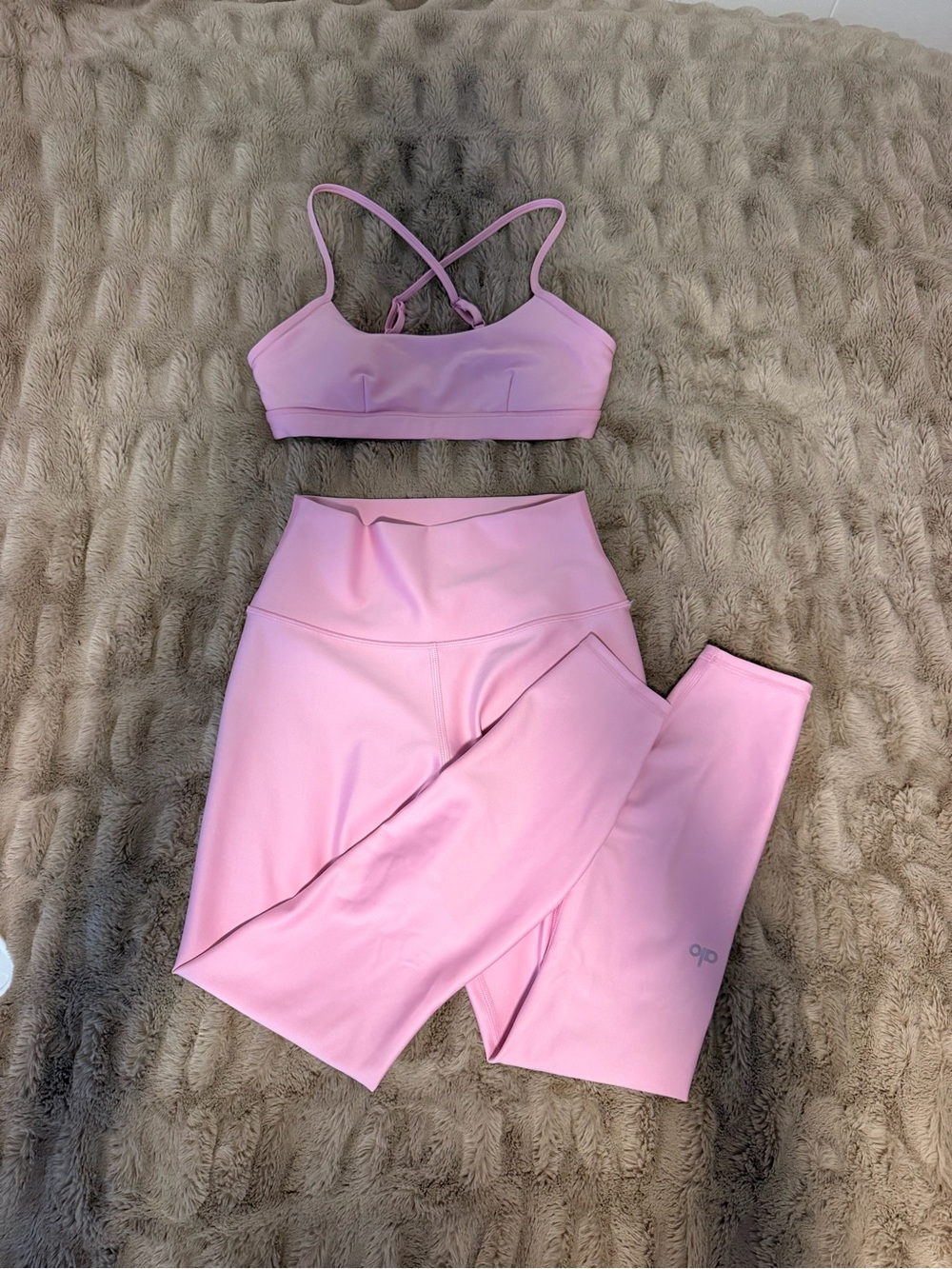 ALO Yoga Airlift Sweet Pink Set